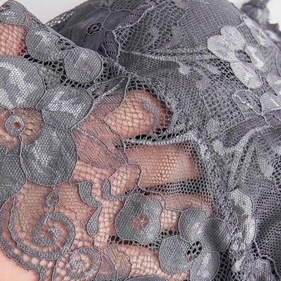 Abercrombie & Fitch Grey Lace Bralette - NWOT - Picture 4 of 7